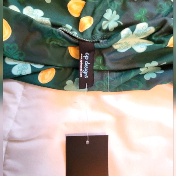 New! CP Designs St. Patrick's Day green & yellow four leaf clover leggings. O/S - Picture 4 of 4